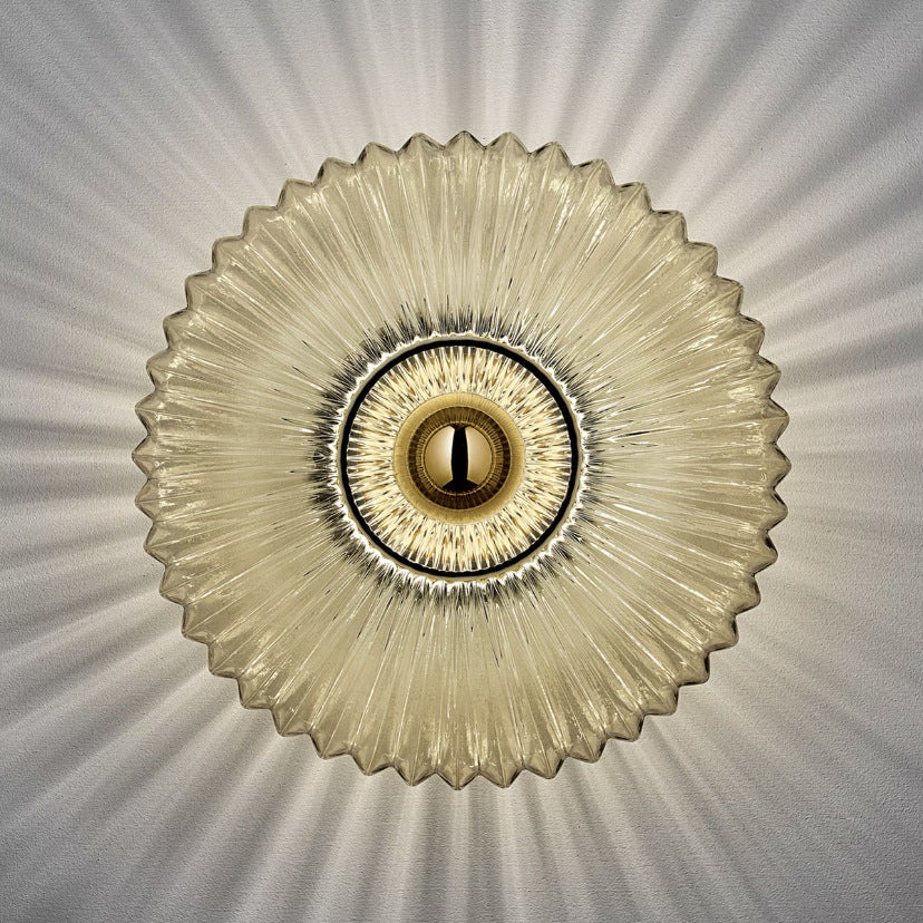 Nordycka vintage lampa ścienna z prążkowanym szklanym dyskiem o falistej fakturze