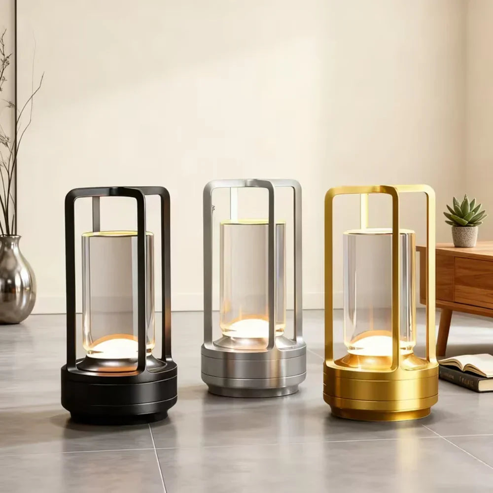 Nowoczesna lampa stołowa z metalową cylindryczną ramą i dotykowym sterowaniem