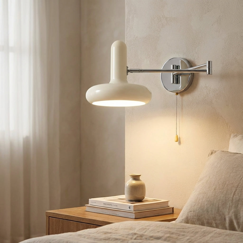 Kinkiet ścienny z żelaza inspirowany stylem Bauhaus, z regulowanym ramieniem wahadłowym