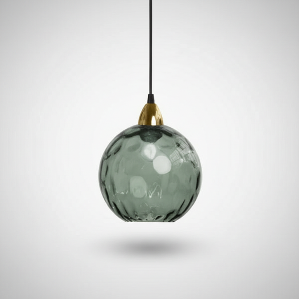 Minimalistyczna żelazna lampa wisząca ze szklaną kulą
