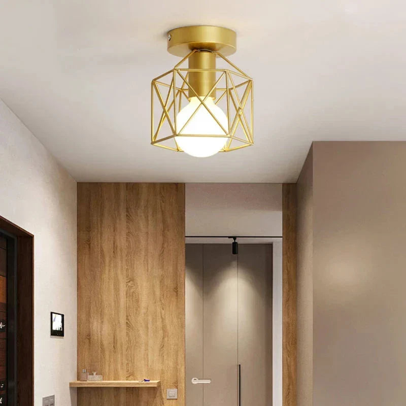 Geometryczna kompaktowa industrialna żelazna lampa sufitowa z metalową klatką