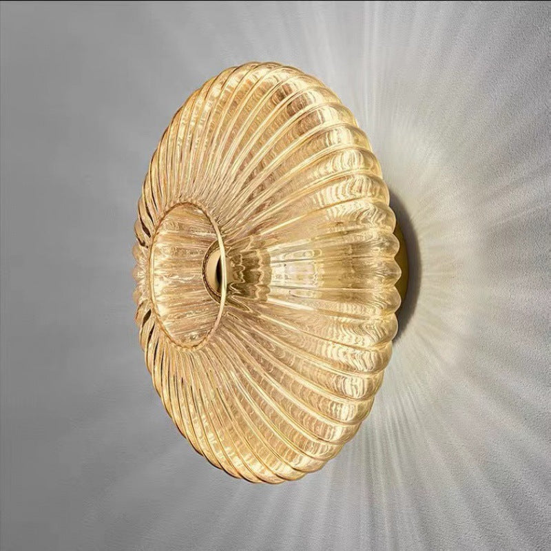 Nordycka vintage lampa ścienna z prążkowanym szklanym dyskiem o falistej fakturze