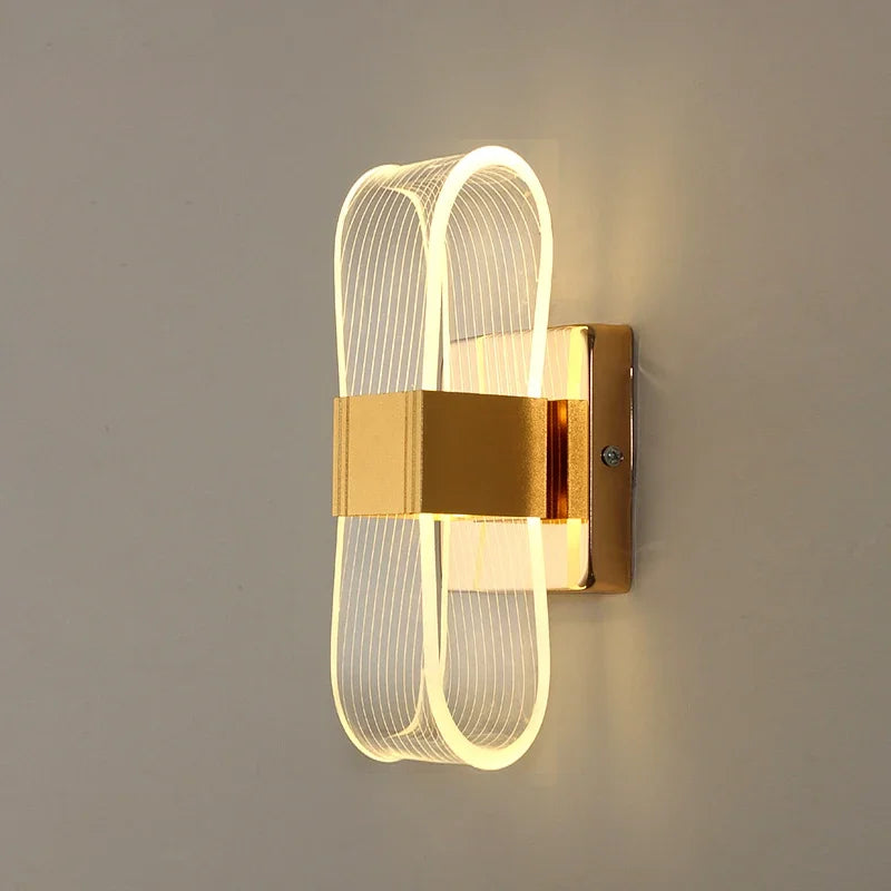 Rzeźbiarska nordycka minimalistyczna lampa ścienna z pętlą z aluminium