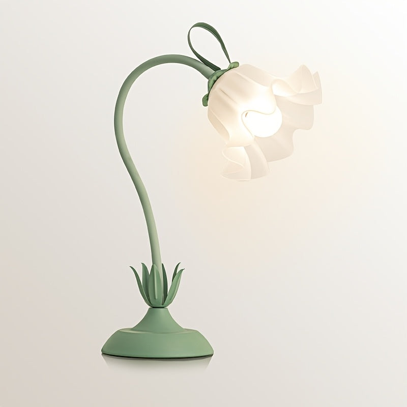 Rzeźbiarska żeliwna lampa stołowa z kloszem w kształcie rozkwitającego kwiatu
