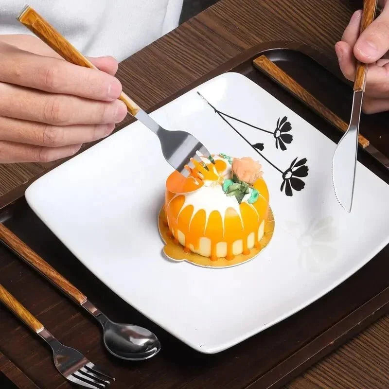 Zestaw sztućców kuchennych ze stali nierdzewnej z uchwytem z drewna wiązowego