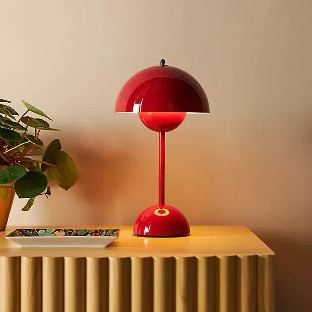 Bezprzewodowa ładowalna lampa stołowa w kształcie kuli z funkcją ściemniania