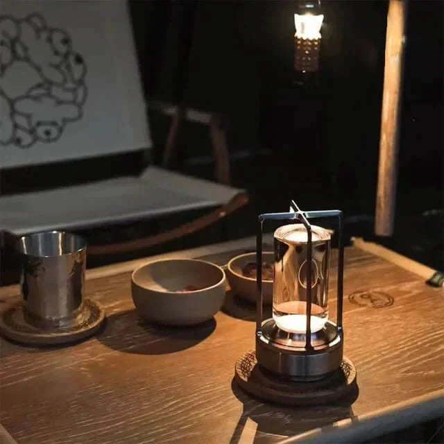 Fasetowana szklana lampa stołowa z funkcją dotykowego ściemniania i ładowaniem