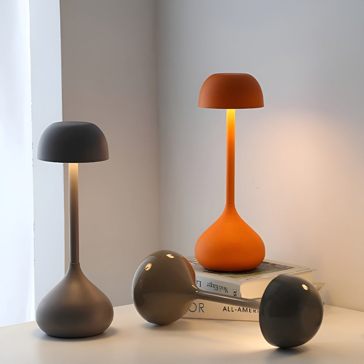 Rzeźbiarska aluminiowa ładowalna lampa stołowa w kształcie kopuły grzyba z funkcją ściemniania