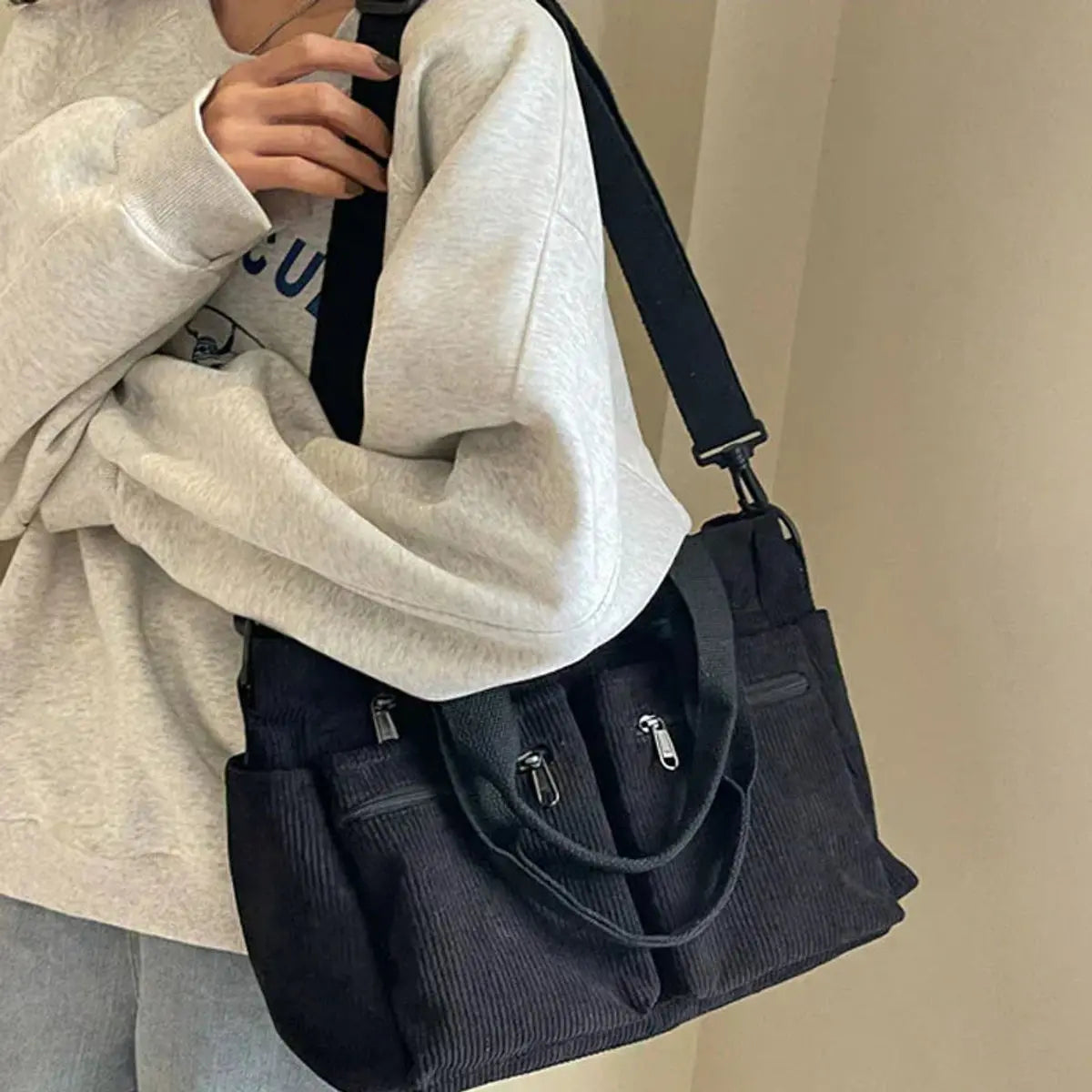 Damska sztruksowa torba shopper z wieloma kieszeniami na ramię