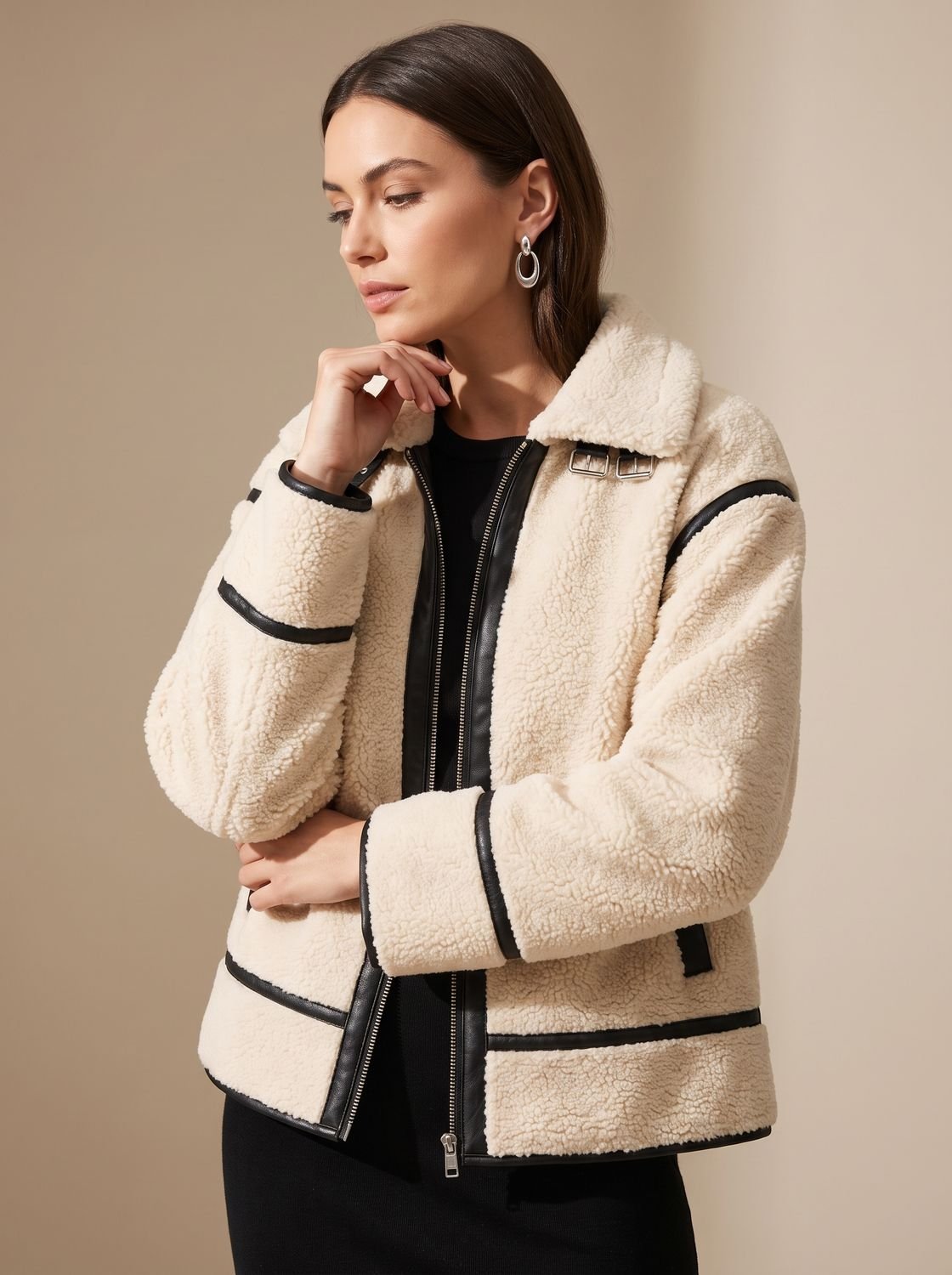 Florence | Damska oversize'owa kurtka teddy z materiału sherpa, kontrastowe wykończenie, zapinana na zamek