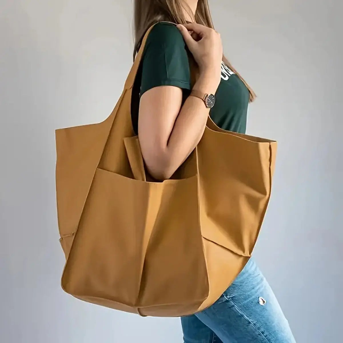 Damska oversize’owa torba shopper z ekoskóry i magnetycznym zapięciem