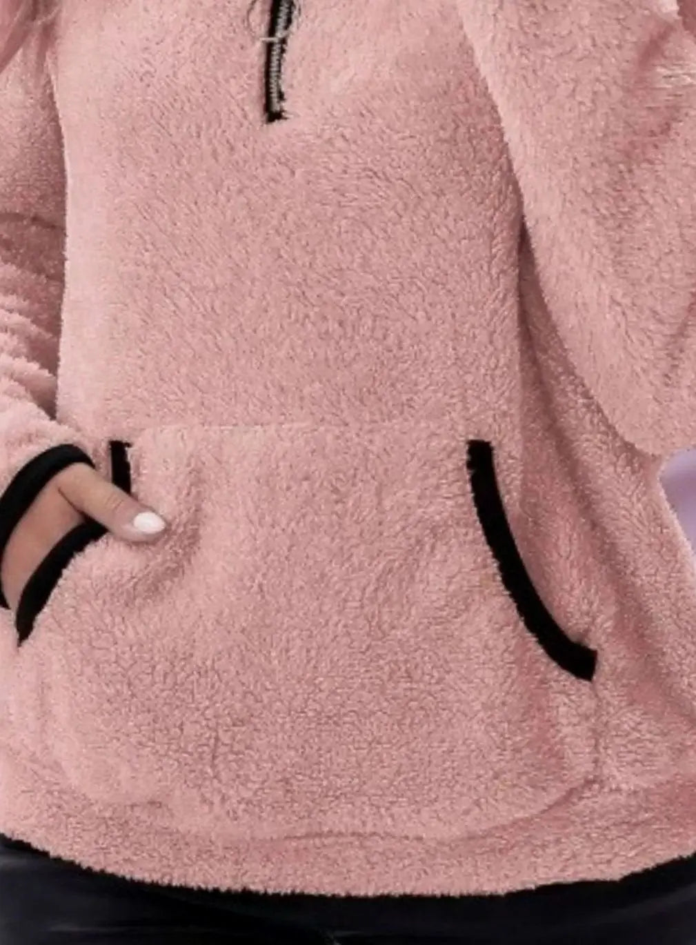 Damski sweter z pluszowego polaru z zamkiem do połowy i kieszenią kangurką