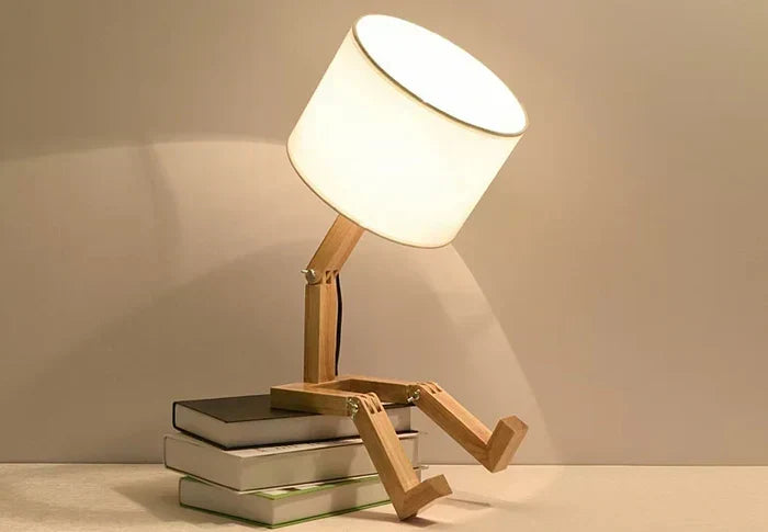 Regulowana składana drewniana lampa stołowa w kształcie robota z uchwytem na książkę