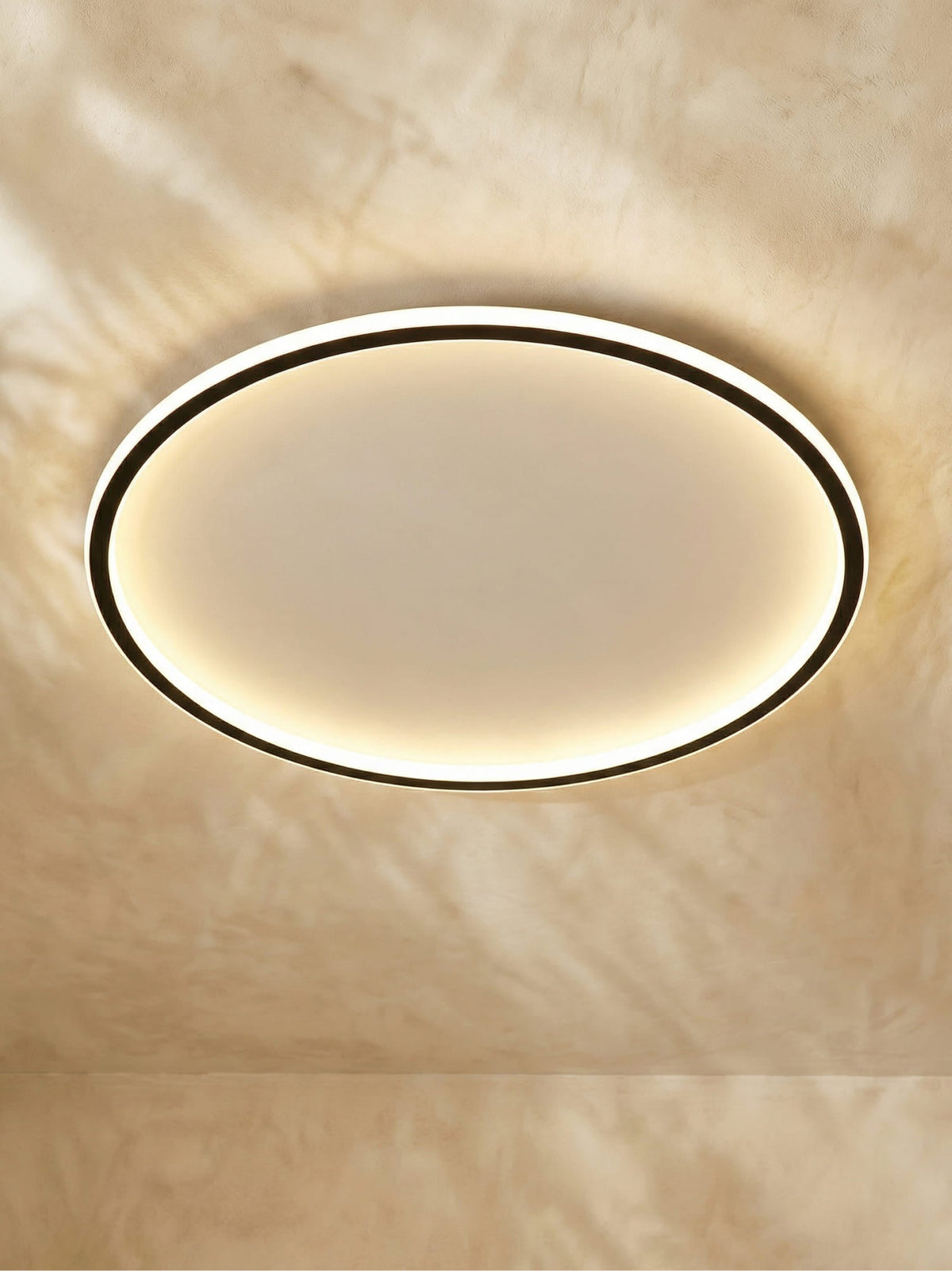 Skandynawska okrągła sufitowa lampa z metalową szklaną kulą