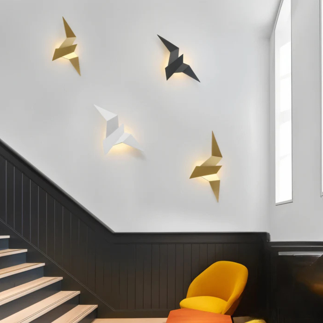 Rzeźbiarska nowoczesna metalowa lampa ścienna inspirowana origami