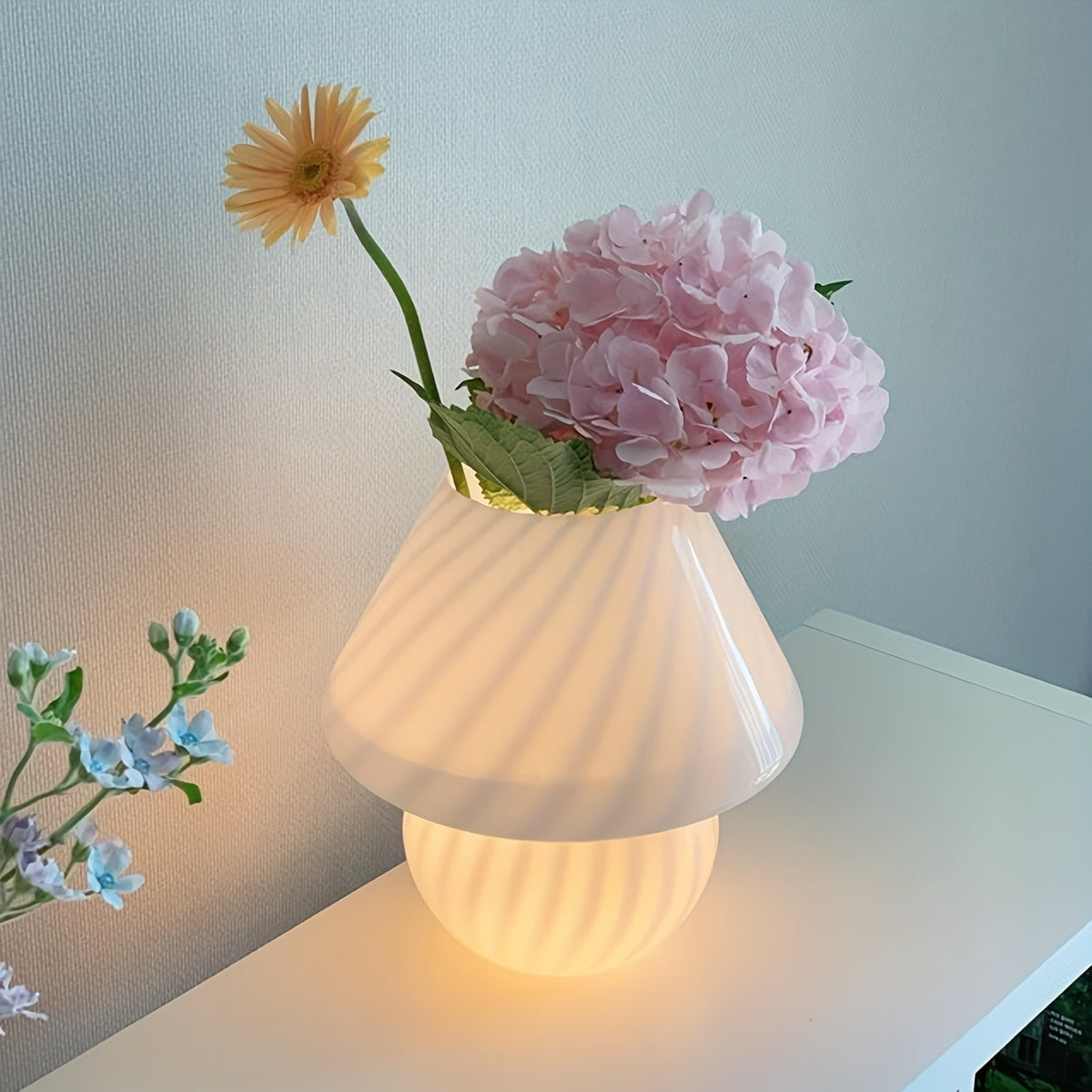 Lampa stołowa z artystycznego szkła wirowego w kształcie grzybka z funkcją ściemniania