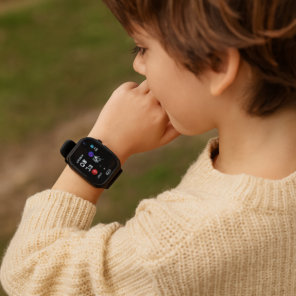 Wodoodporny smartwatch dla dzieci z ekranem dotykowym, aparatem i wideorozmowami