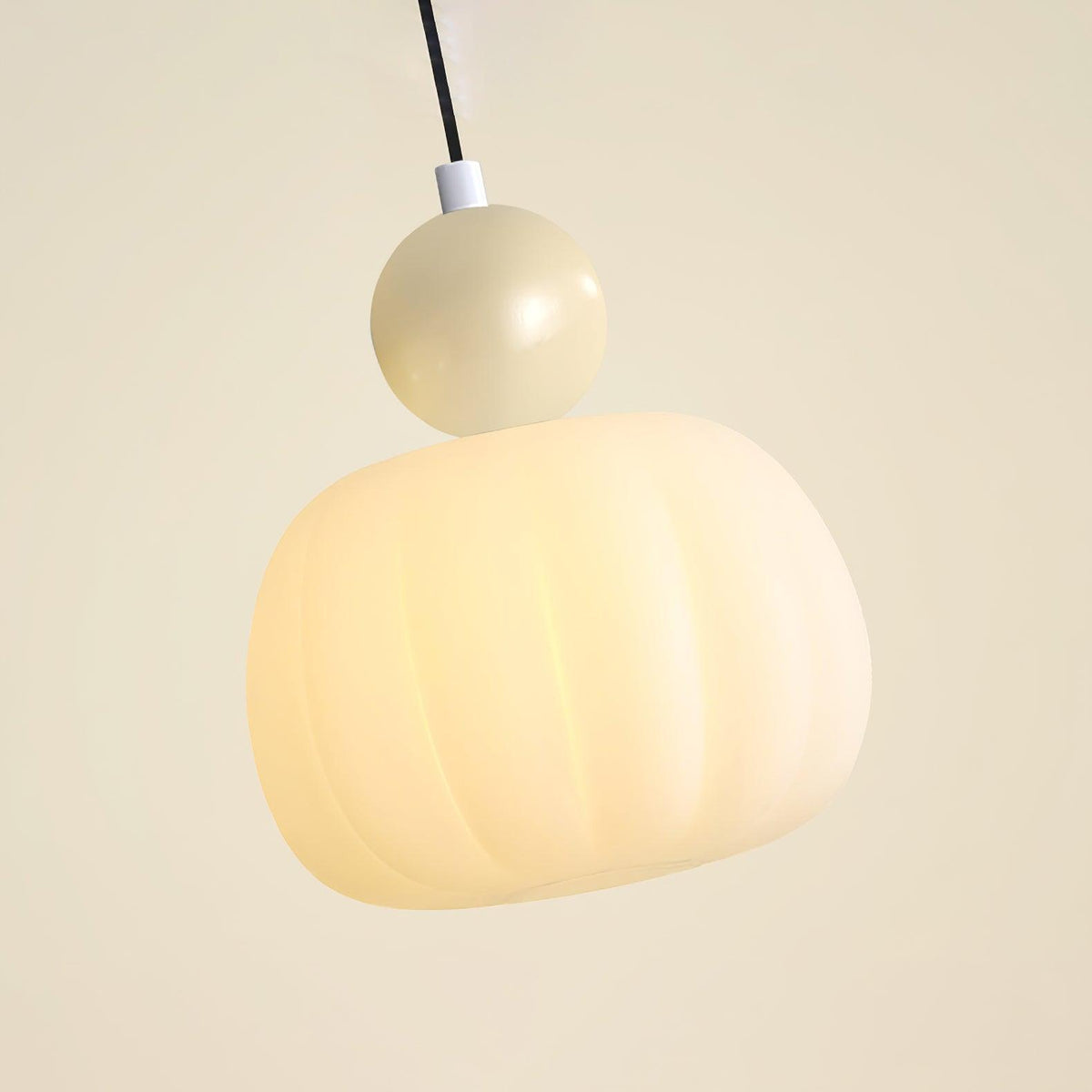 Wisząca lampa z okrągłym organicznym dyfuzorem akrylowym