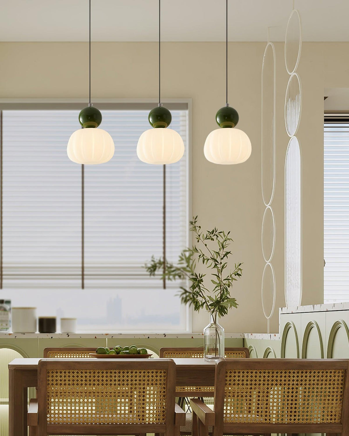 Wisząca lampa z okrągłym organicznym dyfuzorem akrylowym