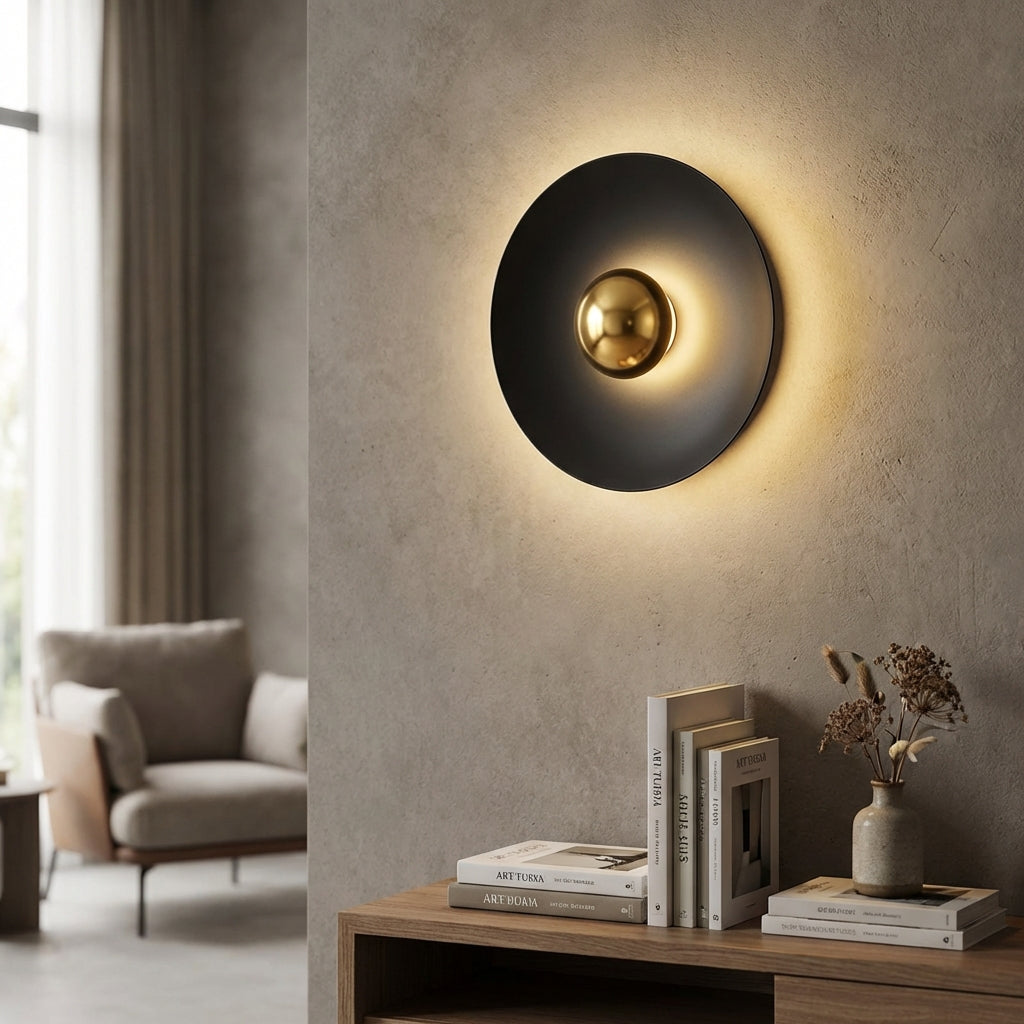 Okrągła minimalistyczna lampa ścienna z poświatą aureoli