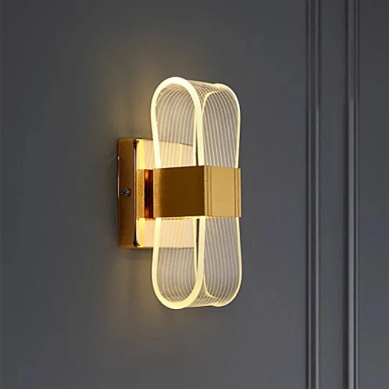Rzeźbiarska nordycka minimalistyczna lampa ścienna z pętlą z aluminium