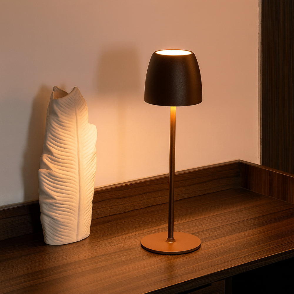 Minimalistyczna smukła bezprzewodowa lampa stołowa do wnętrz i na zewnątrz, z akumulatorem i funkcją ściemniania