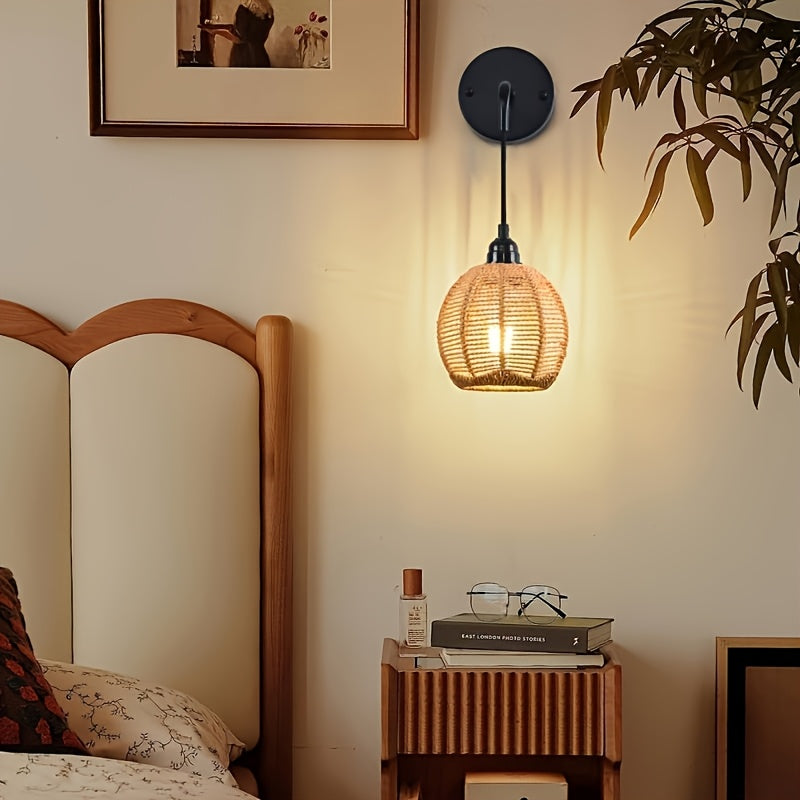 Ręcznie pleciona regulowana lampa ścienna z rattanu w stylu boho i farmhouse