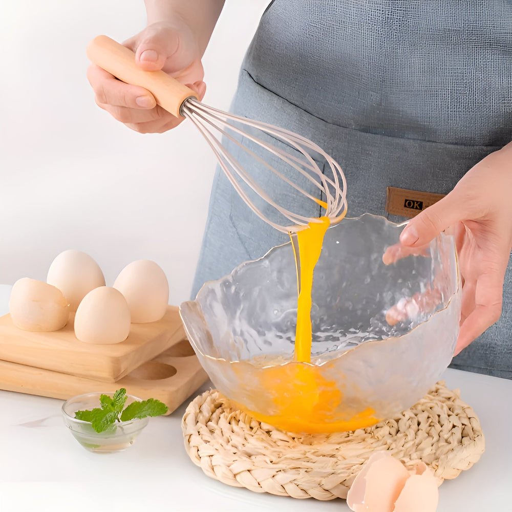 Komplet silikonowych przyborów kuchennych i sztućców z bambusowymi uchwytami odpornymi na wysoką temperaturę