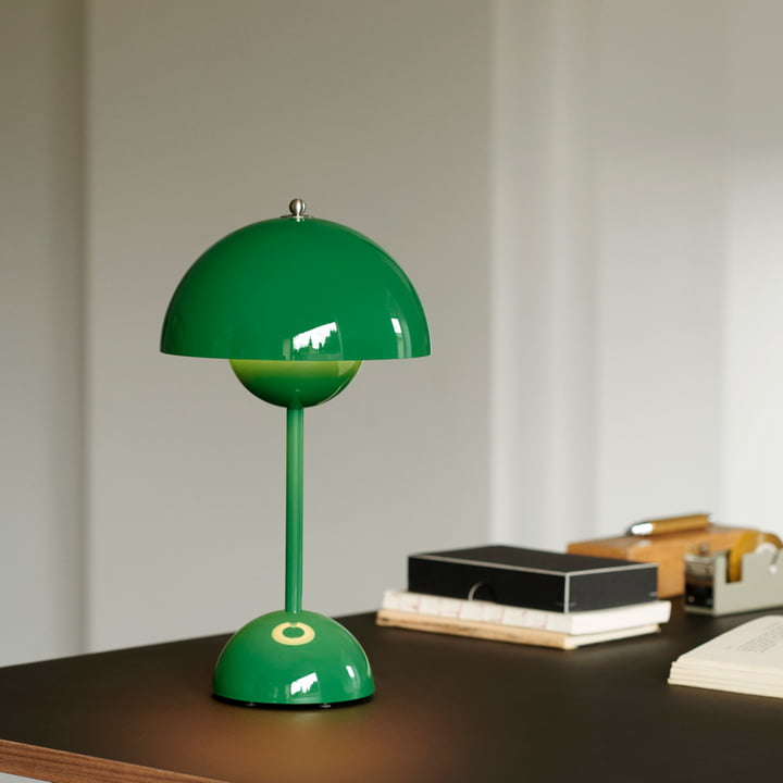 Bezprzewodowa ładowalna lampa stołowa w kształcie kuli z funkcją ściemniania