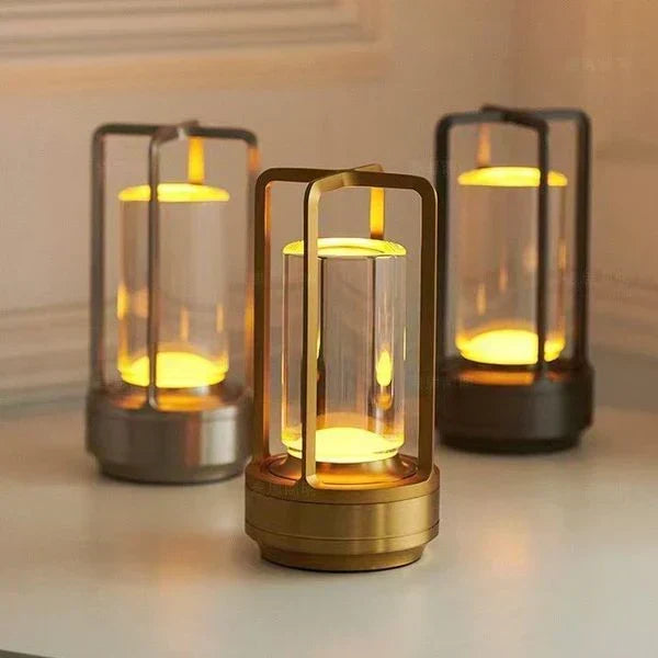 Fasetowana szklana lampa stołowa z funkcją dotykowego ściemniania i ładowaniem