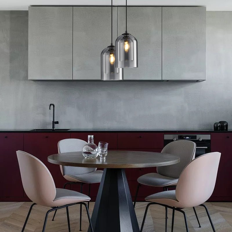 Żelazna lampa wisząca z podwójnym szklanym kloszem w stylu mid-century