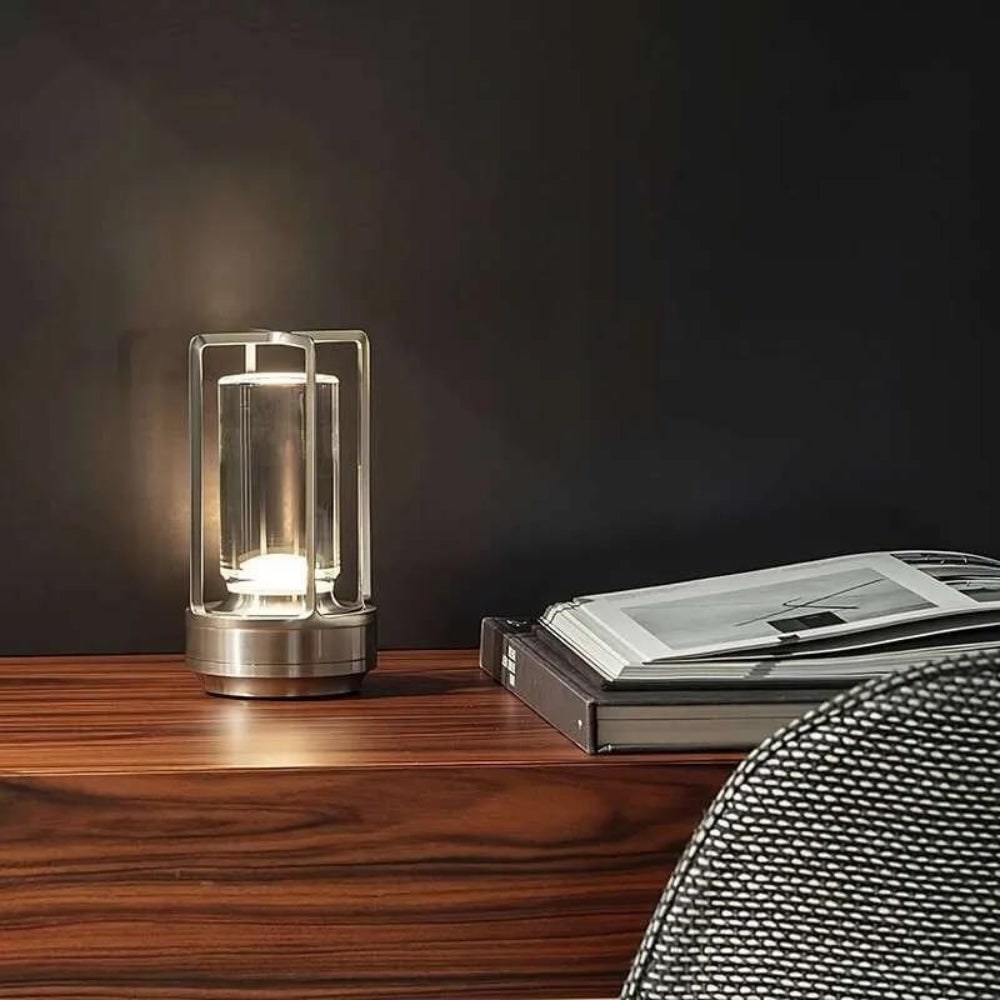 Minimalistyczna metalowa lampa stołowa do wnętrz i na zewnątrz, bezprzewodowa i ładowana