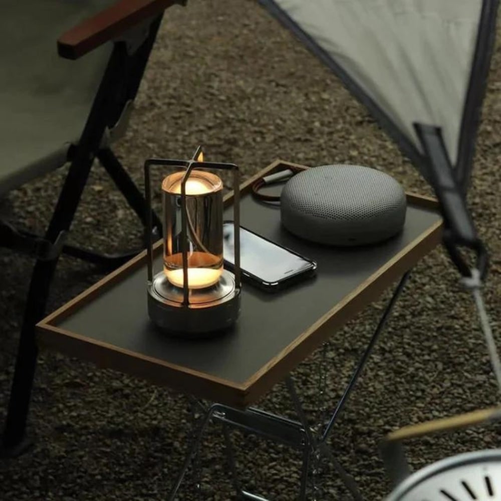 Minimalistyczna metalowa lampa stołowa do wnętrz i na zewnątrz, bezprzewodowa i ładowana