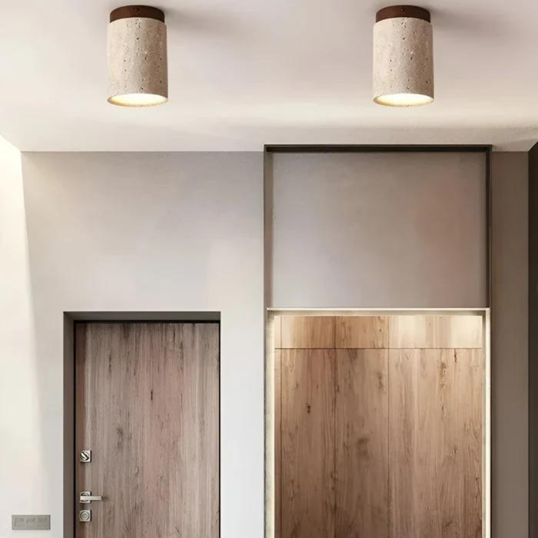 Okrągła sufitowa lampa z trawertynu w stylu wabi-sabi