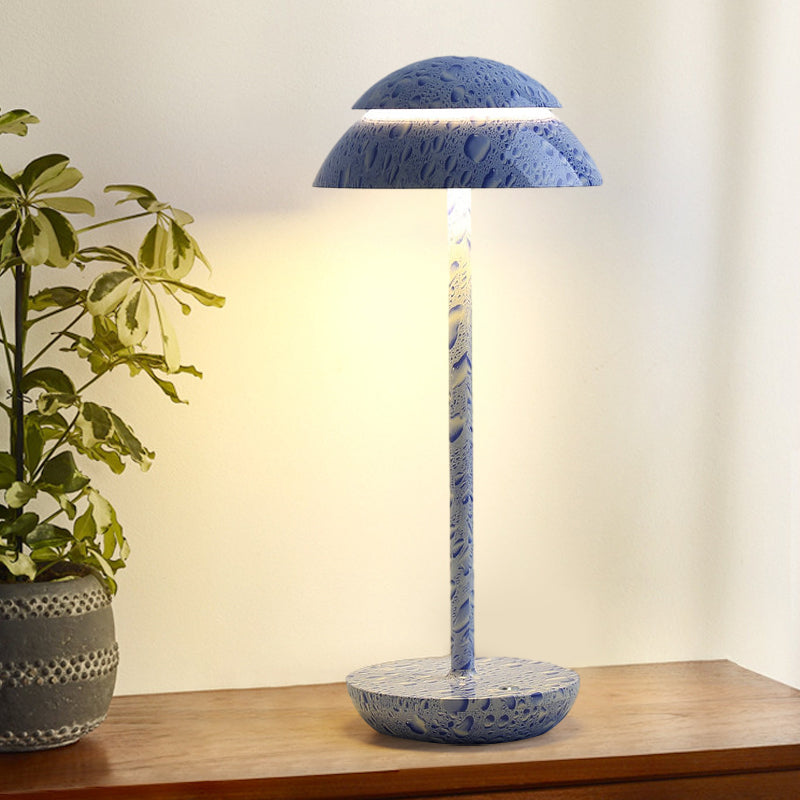 Bezprzewodowa przenośna plastikowa ładowalna lampa stołowa do wnętrz i na zewnątrz
