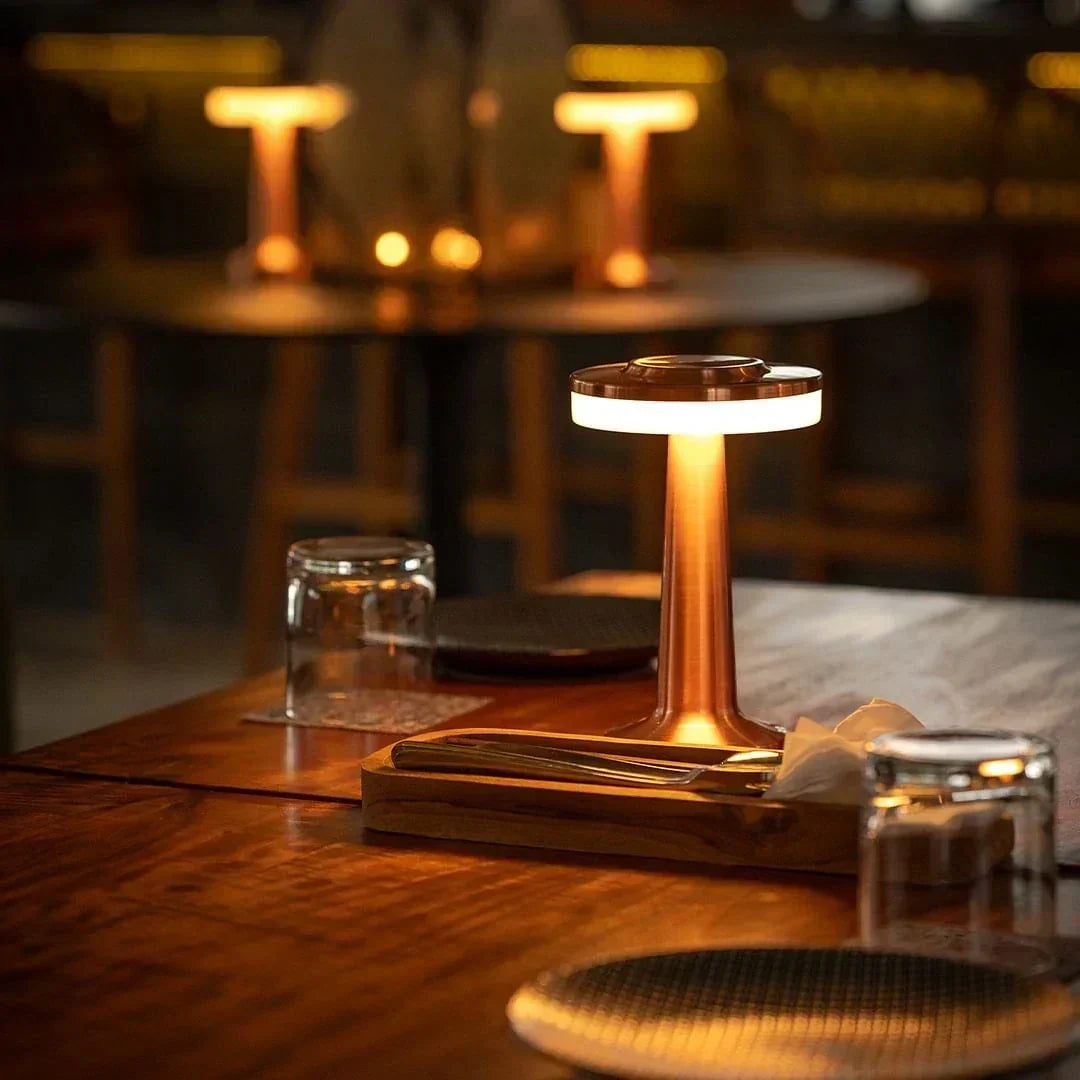 Retro metalowa bezprzewodowa ładowalna lampa stołowa z funkcją ściemniania i nastrojowym światłem