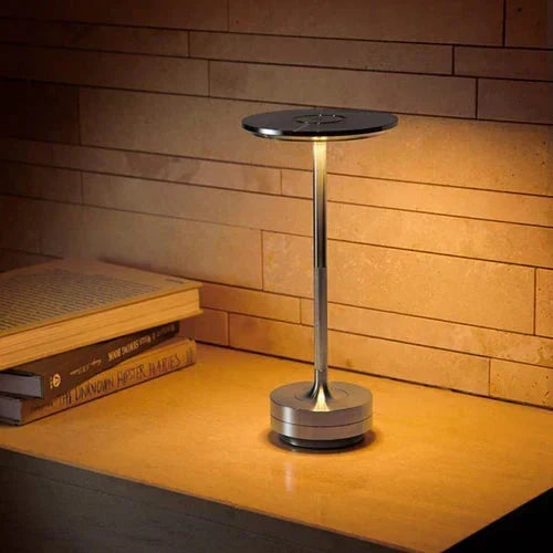 Elegancka bezprzewodowa metalowa przenośna lampa stołowa z funkcją ściemniania i ładowaniem