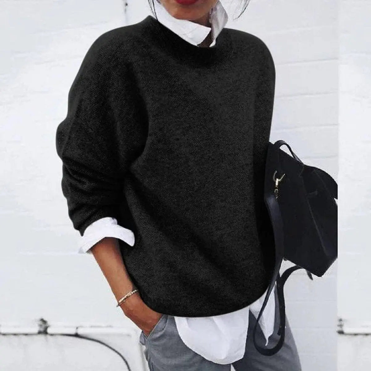 Damski oversize’owy miękki sweter z dzianiny z okrągłym dekoltem