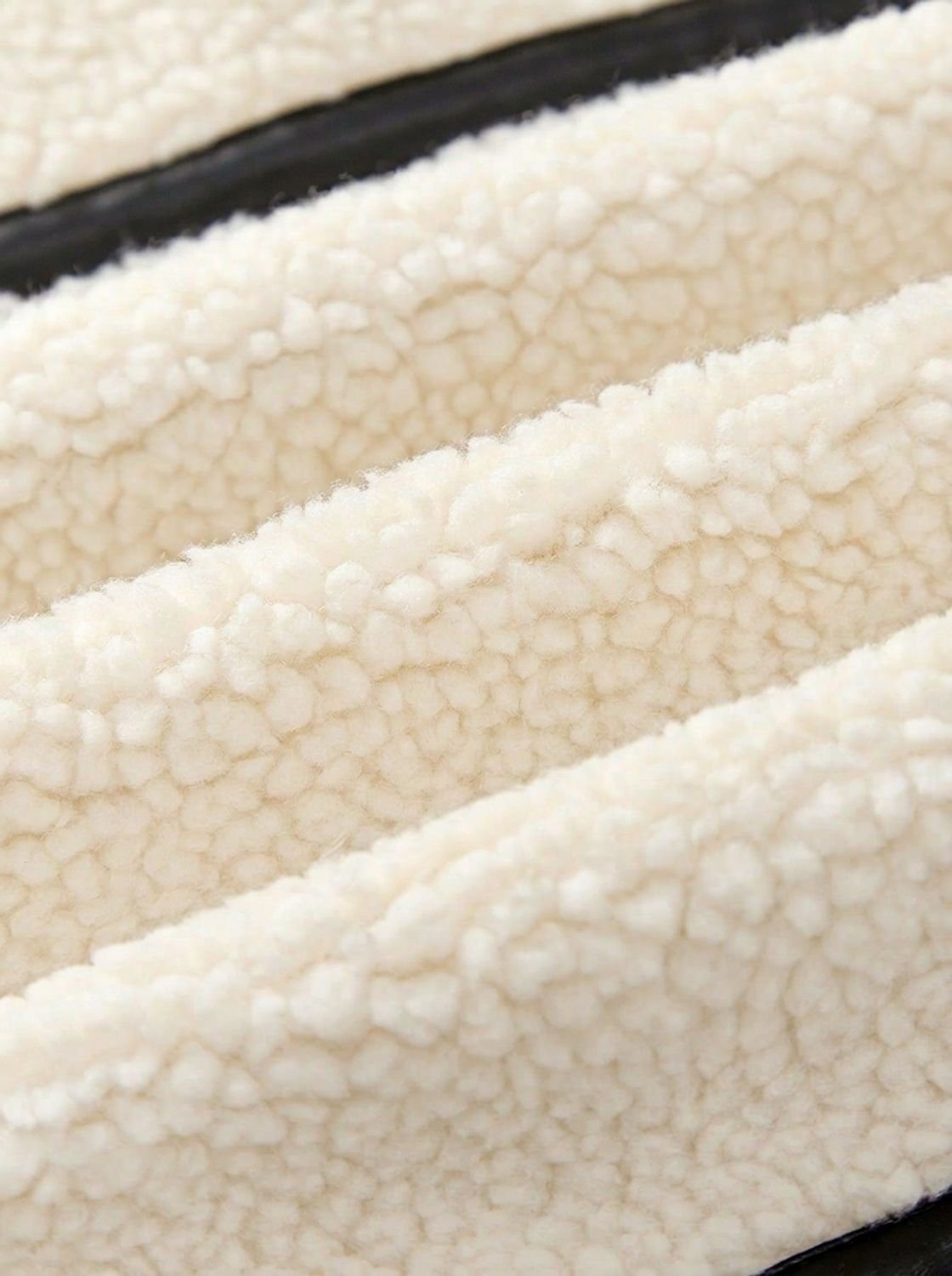 Florence | Damska oversize'owa kurtka teddy z materiału sherpa, kontrastowe wykończenie, zapinana na zamek
