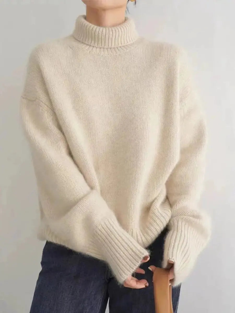 Damski oversize’owy kaszmirowy sweter z golfem