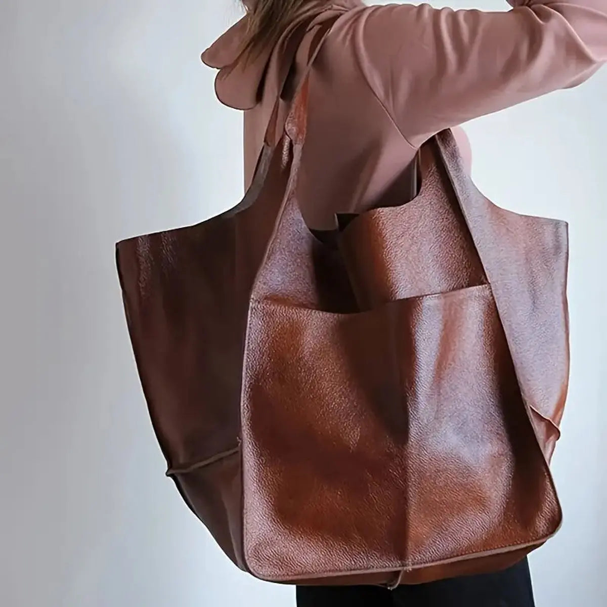 Damska oversize’owa torba shopper z ekoskóry i magnetycznym zapięciem