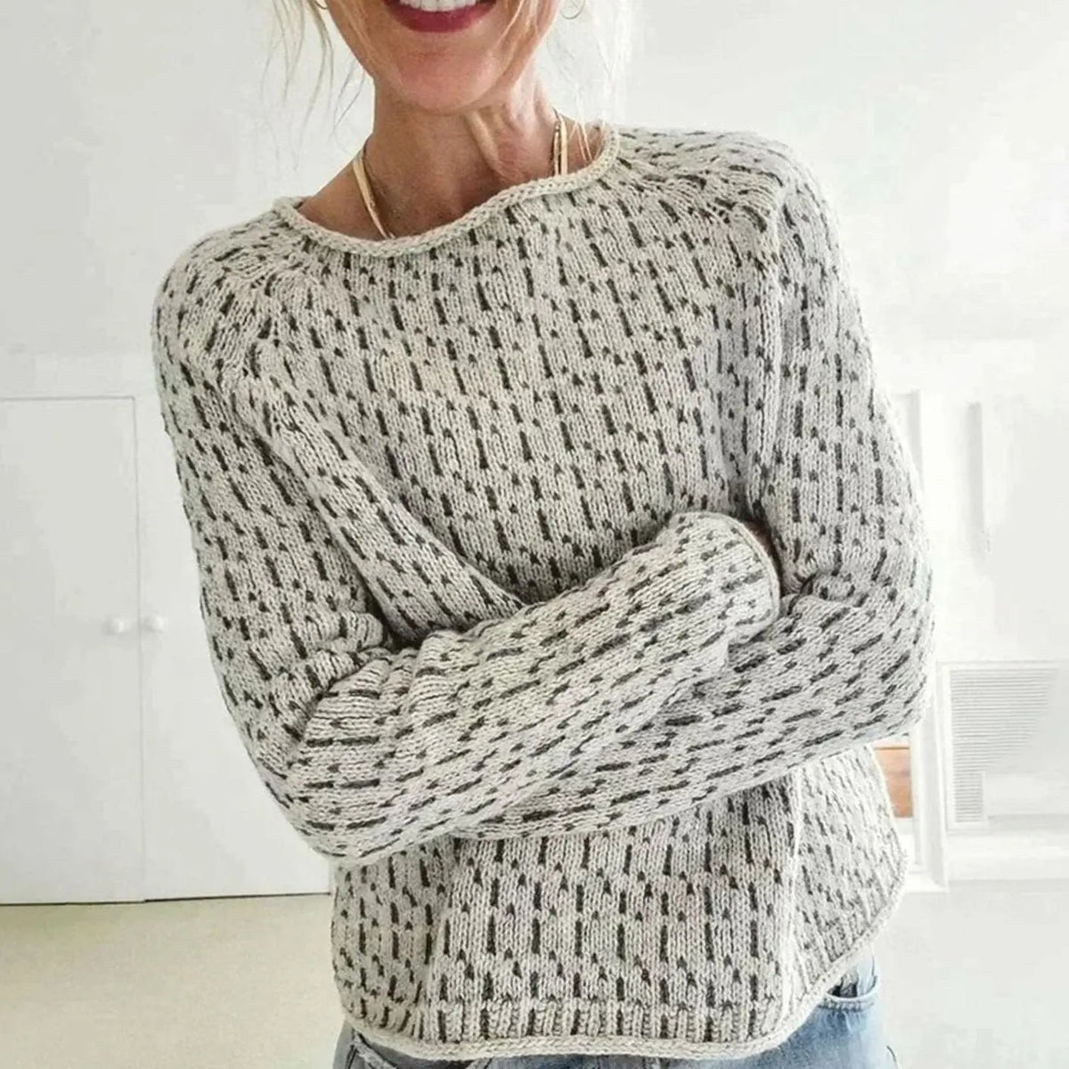 Damski luźny teksturowany sweter z dzianiny z okrągłym dekoltem