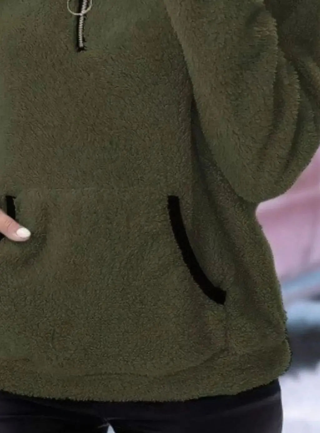 Damski sweter z pluszowego polaru z zamkiem do połowy i kieszenią kangurką